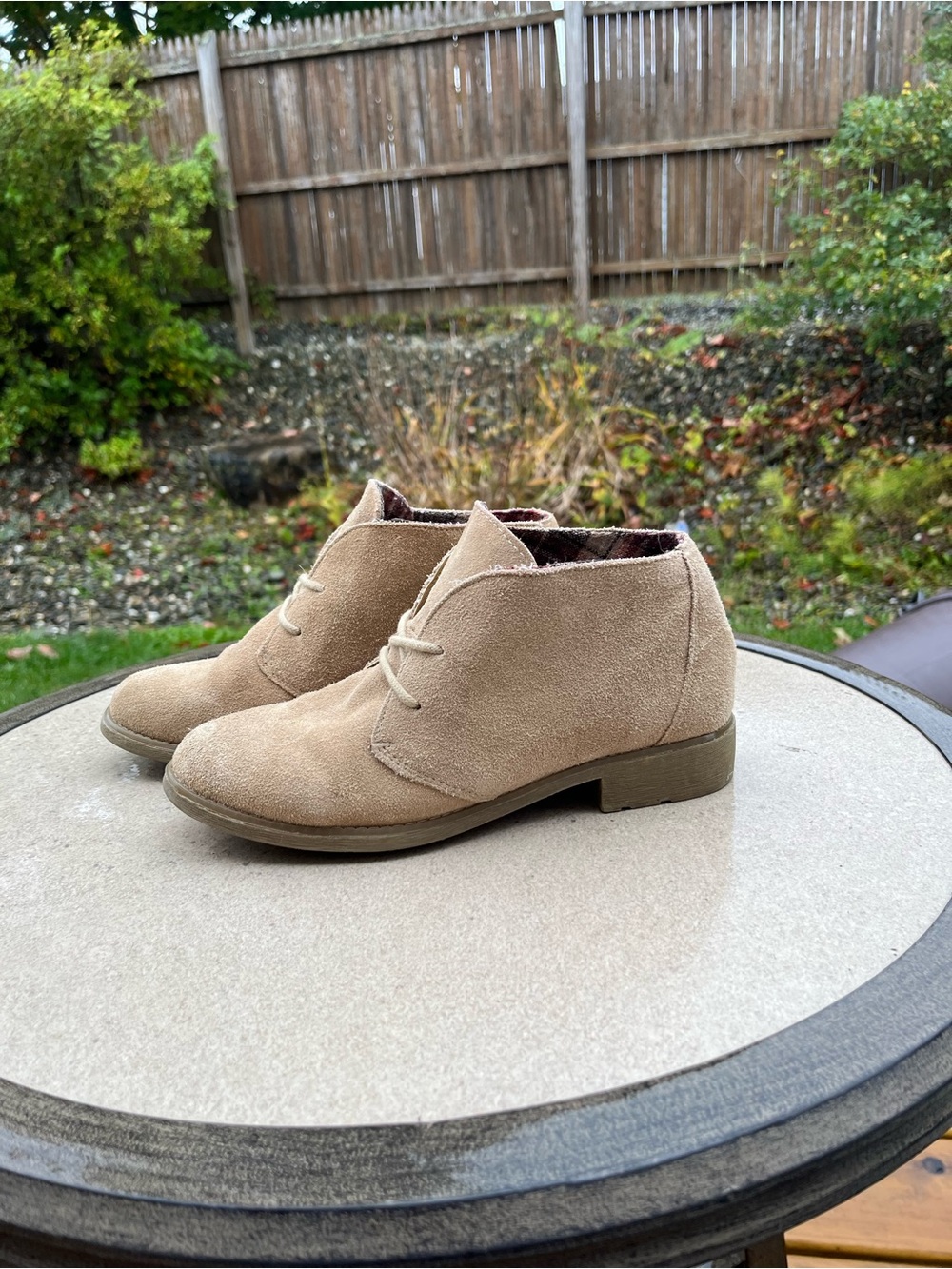 Woman’s Eddie Bauer Suede Desert Boots in Beige